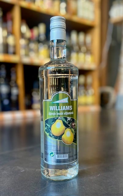 Williams Peer rakija/ Грушевая ракия (бренди)/ Ракиjа од крушке Вильямовке
